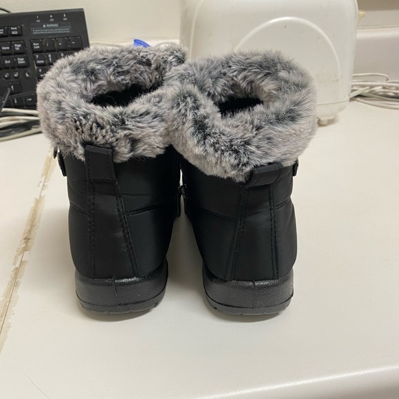 Women’s warm winter boots*** - Picture 7 of 8
